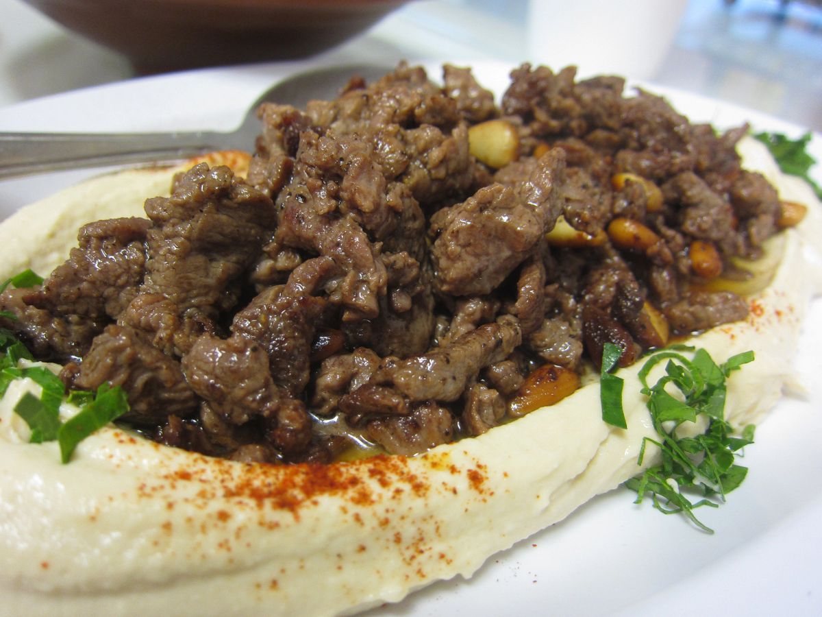 Hummus & Shawarma Plate with rice and One side)